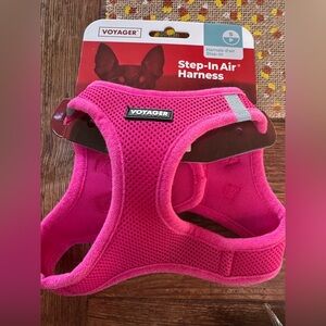 Voyager Pink Dog Step in Harness size Small NWT never used.